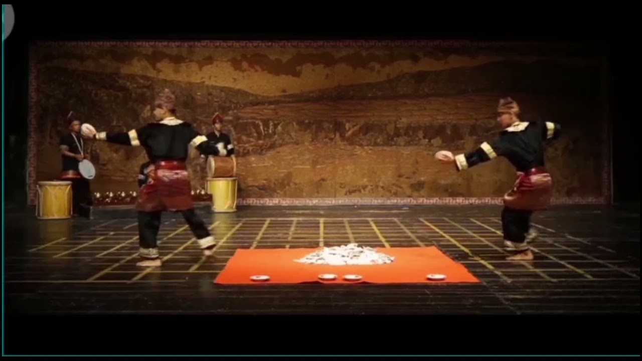 💃 TARI PIRING: Warisan Budaya Minangkabau yang Sarat Makna 🍽️📍 Asal Daerah: Solok, Sumatera Barat📖 