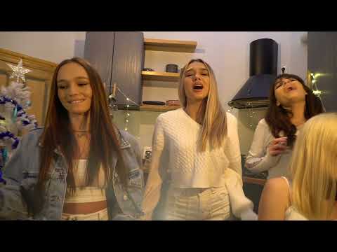 Tiny Tigers - Christmas Edition Mashup (Kitchen session)