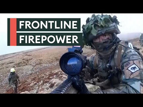 What weapons do British Army frontline soldiers carry?