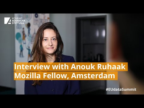 Interview with Anouk Ruhaak at the European Data Summit 2020
