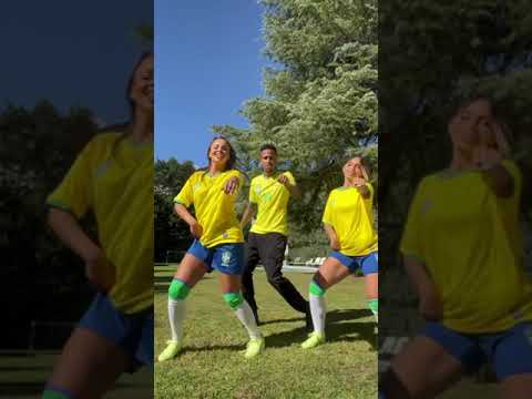 Vanessa Lopes #shorts Chapadinha na Gaveta - Machadez & Gabily & Vanessa Lopes