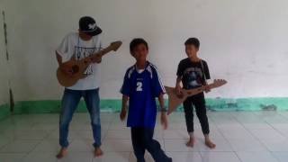 Download lagu The congcot 'anggur sajalah' mp3