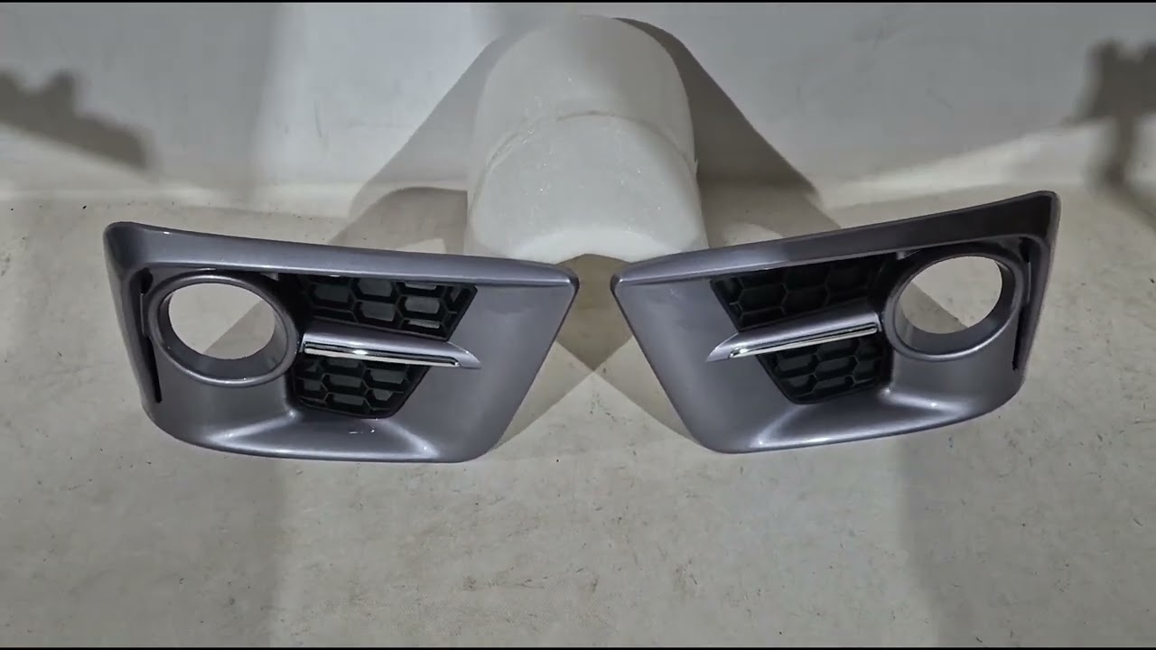 Lexus LX570/450d 2008-2022 гг. Вставки в противотуманные фары F-Sport (2 шт, 2012-2015) Video 1