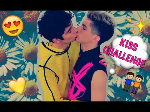 download lagu mp3 mp4 Gay Kiss Blog, download lagu Gay Kiss Blog gratis, unduh video klip Gay Kiss Blog