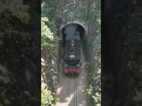 Trem fazendo a travessia do túnel da samambaia, Borborema PB, reprodução por IA, inscrevam se 👍
