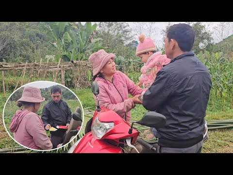 Thu was very surprised and touched when Hoi brought a motorbike as a gift for her.