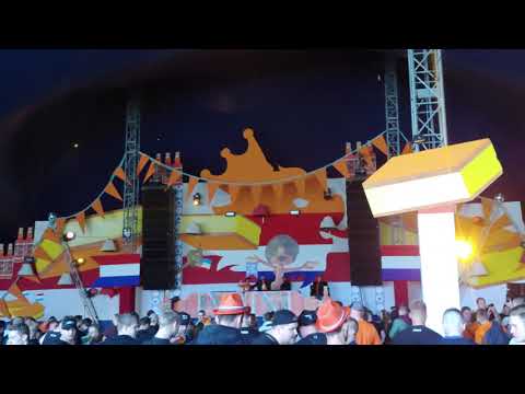 Streiks & Kratchs Played Unresolved - Fake Cops (Edit) @ Supersized Kingsday Festival 2019