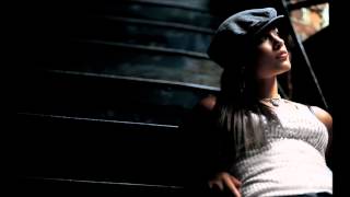 ALICIA KEYS - Pressing On