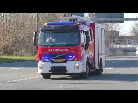 2X Rijopleidng Tankautospuit 18 9437 met spoed onderweg in Dordrecht