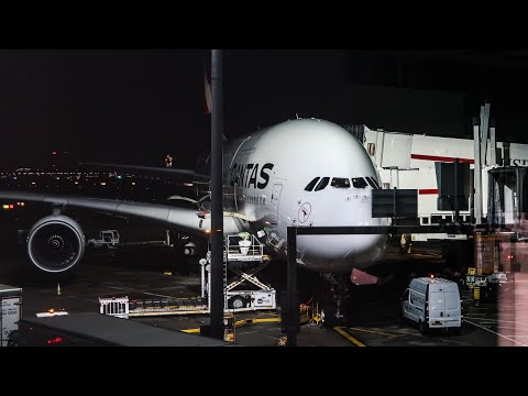 GOOD SERVICE! Qantas Airbus A380 London - Singapore in Economy Class