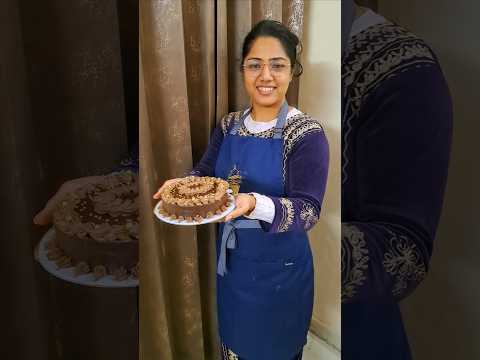 Day 3/10: Crafting the perfect chocolate truffle cake! #bakesquad #trufflecake #cake #bakingclass