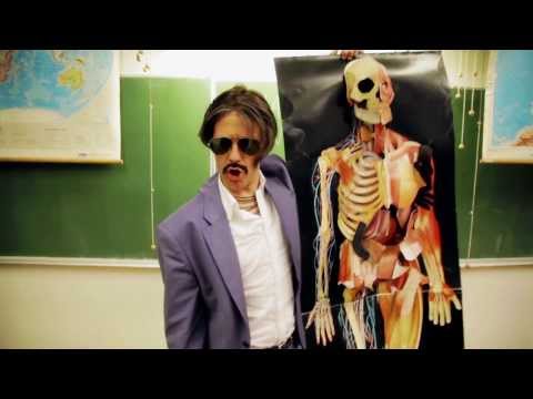 Klemen Slakonja kot Magnifico - Zdaj prihajam in zdaj grem (Hir Aj Kam Hir Aj Go Parody)