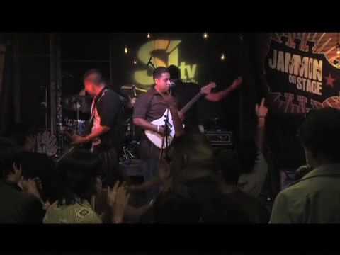 Orgullo Cafe Jamming on Stage