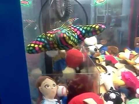PINNACLE CLAW MACHINE@WALMART A NEAR TWO IN ONE WIN