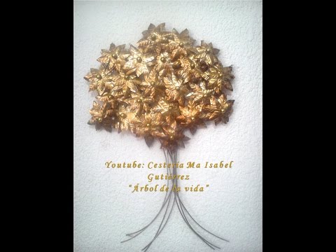 "Árbol de la Vida". Reciclando latas de aluminio de refrescos y jugos