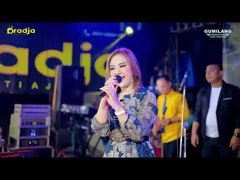 D'RADJA CERTAINLY - BLACK BLANKET - EVA AQWIELA - PINO & RIKE WEDDING - BANJARAN BANGSRI JEPARA