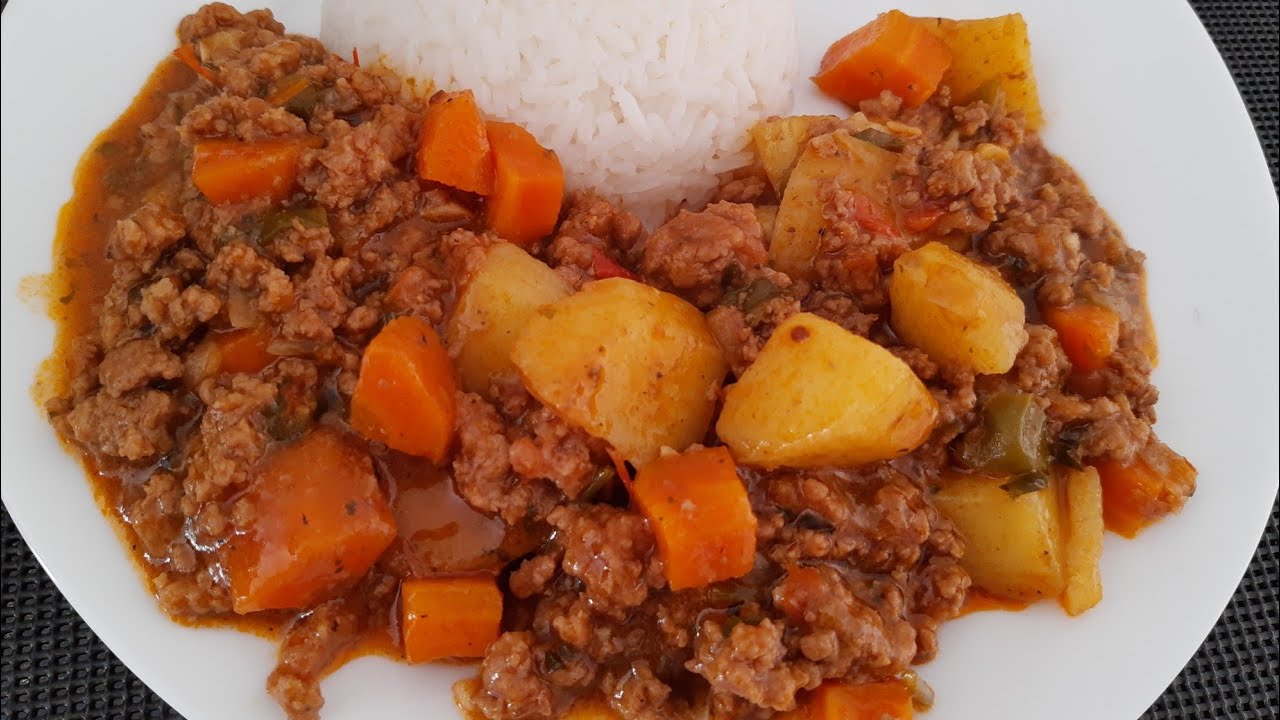 CARNE MOÍDA COM BATATAS E CENOURA