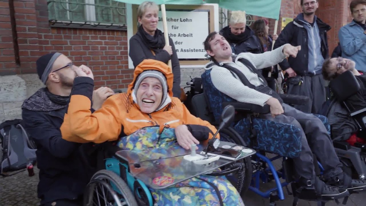 Behinderte besetzen den Senat