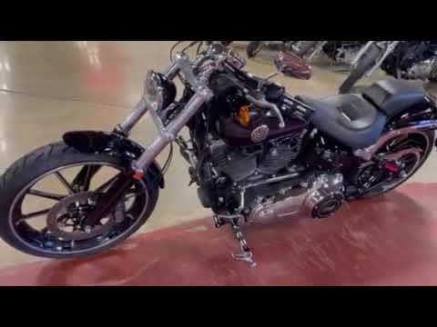 2015 Harley-Davidson Breakout® in New London, Connecticut - Video 1