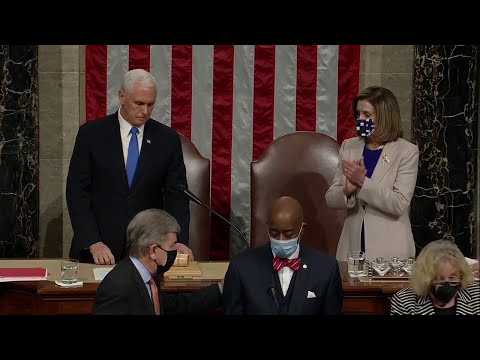 US-Vizepräsident Mike Pence gibt das amtliche Endresultat vor dem Kongress bekannt
