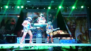 EL GIGANTE D.A. /DEJAMAMARTEOTRAVEZ/Cruz de Olvido