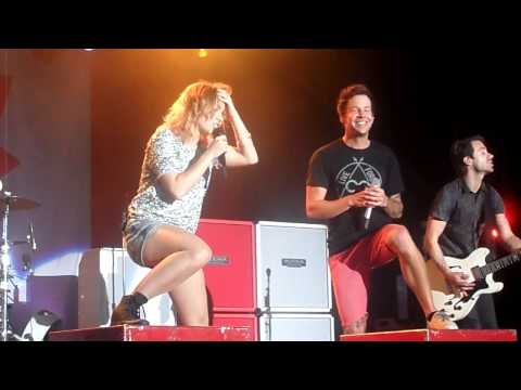 Jet Lag - Simple Plan feat. Andee: Canada Day 2014
