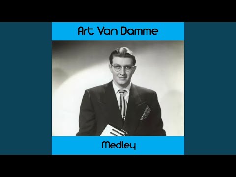 Swings Sweetly Medley: But Not For Me / Skylark / The Nearness Of You / Moonlight Becomes You /...