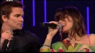 Shania Twain - Party For Two with Mark McGrath on Dutch TV 2004