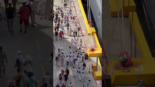 Attracting crowds plus the beauty of Three Giant’s ship!.. #cruiseship #travel #shorts #yt #ytshorts