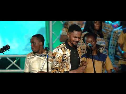 BOLINGO Live concert Showbuzz -  Par Enoch Mulopo feat Jhon Wesley Ndombasi