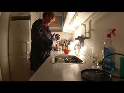 MongoTV_10323 - SPISER SKÅL CHIPS ONSDAG EFTERMIDDAG