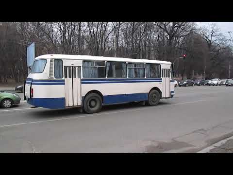 Ретро автобус на улицах Киева ЛАЗ-695