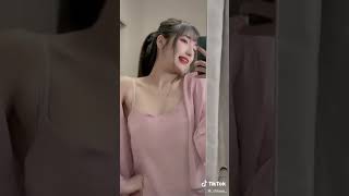 【TikTok】セクシーすぎる美人なお姉さん