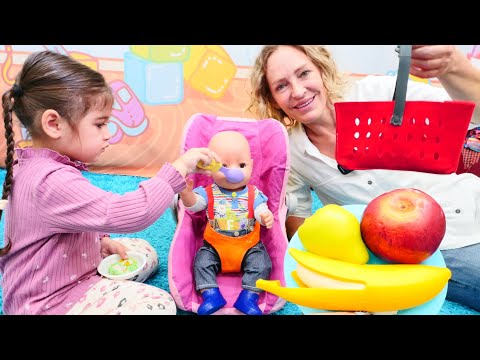 Spielen und Lernen mit Nicole. 🍎🍐🍌Obst-Brei für Baby Born. Spielzeug Video für Kinder