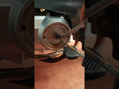 Adjust the clutch after threshing with the 110