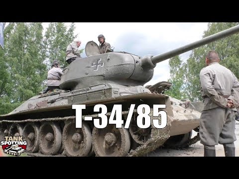 T-34/85 Engine Startup, Running And Reversing Into Forest - Armoured Division 75th Anniversary
