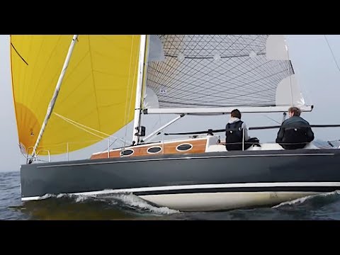 Clarc 33 Yacht Review - Yacht Test "Schlank, schnell und trailerbar"