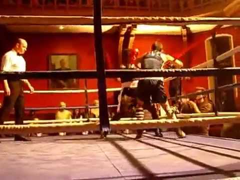 SS103946 - 2015 OXFORD UNIVERSITY "TOWN V GOWN" BOXING MATCH