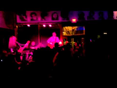 The swinging Richards.