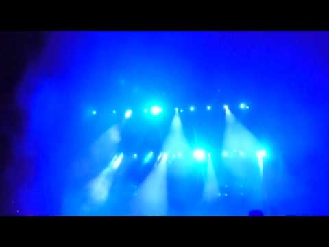 Tiesto - Hells Bells vs The Wall - Electric Zoo 2012