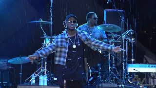 Jeremih performing "Make up to Break Up"  live in the Cayman Islands