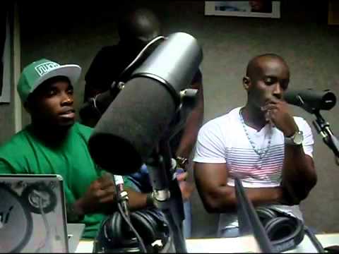 reportagem na radio lac... com ANgola Scratch DJS