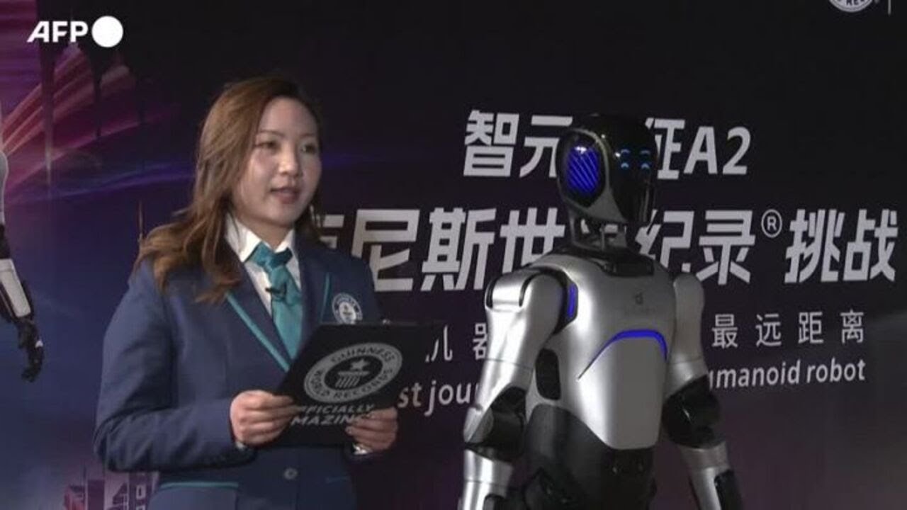 Cina, robot umanoide nel Guinness dei primati: ha camminato tre giorni senza sosta