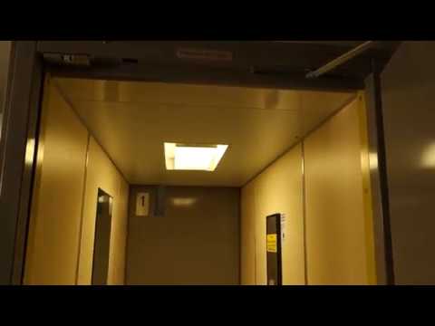 1993 KONE Roped Hydraulic Elevator @ Kaptensgatan 11A, Söderhamn, Sweden.