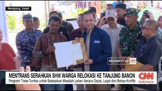 Mentrans Serahkan SHM Warga Relokasi ke Tanjung Banon