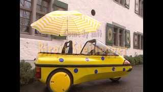 Frau Iseli im Nachtclub/Bar 1/3