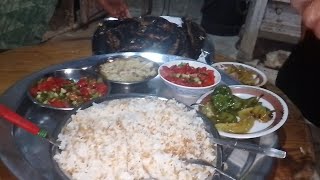 المرأة المومنه الصابره على قضاء الله قدر الله ماشاء فعل والحياة من غير صعوبات لا تصنع أشخاص أقوياء🤔🥺