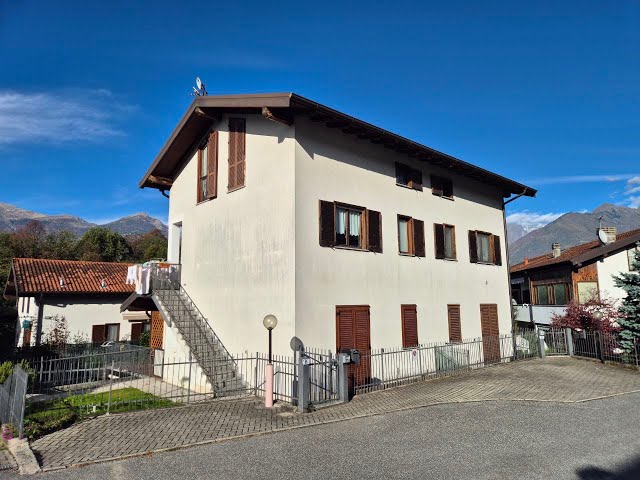 A COLICO, APPARTAMENTO CON GIARDINO