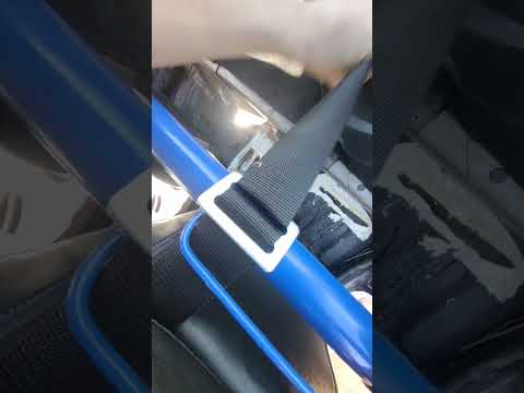 how to install 4 point race harness. on a harness bar- ek civic