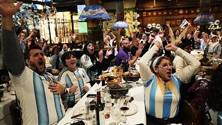Messi'nin takımı yarı finale çıktı, Arjantin sokakları coştu